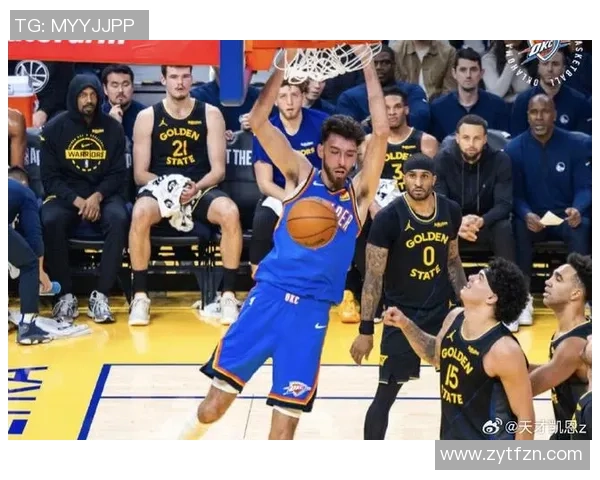 勇士激战雷霆巅峰对决库里对飙亚历山大引爆全场激情时刻